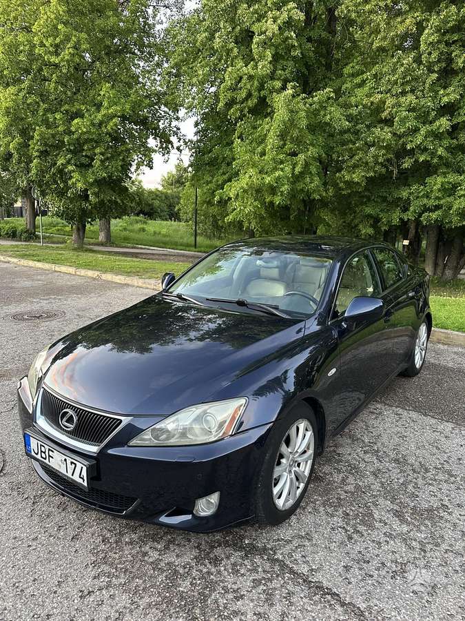Lexus IS 250, 2.5 l., Седан