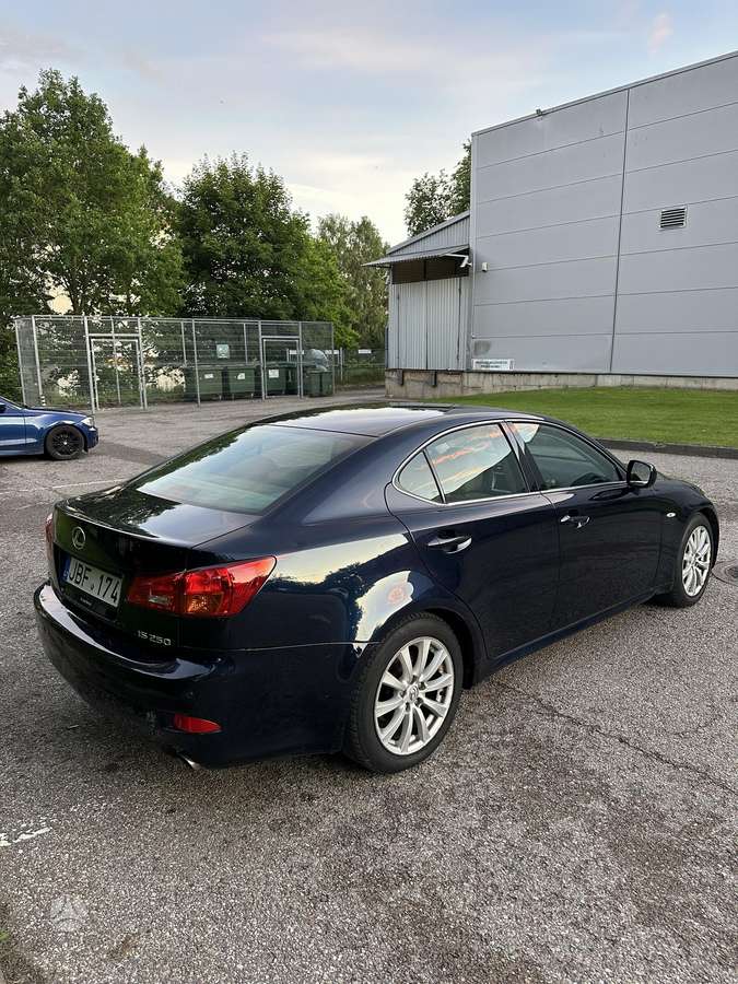 Lexus IS 250, 2.5 l., Седан