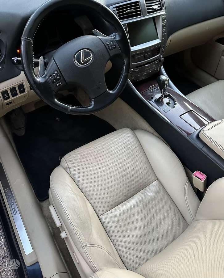Lexus IS 250, 2.5 l., Седан