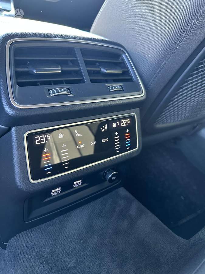 Audi A6, 3.0 l., Седан