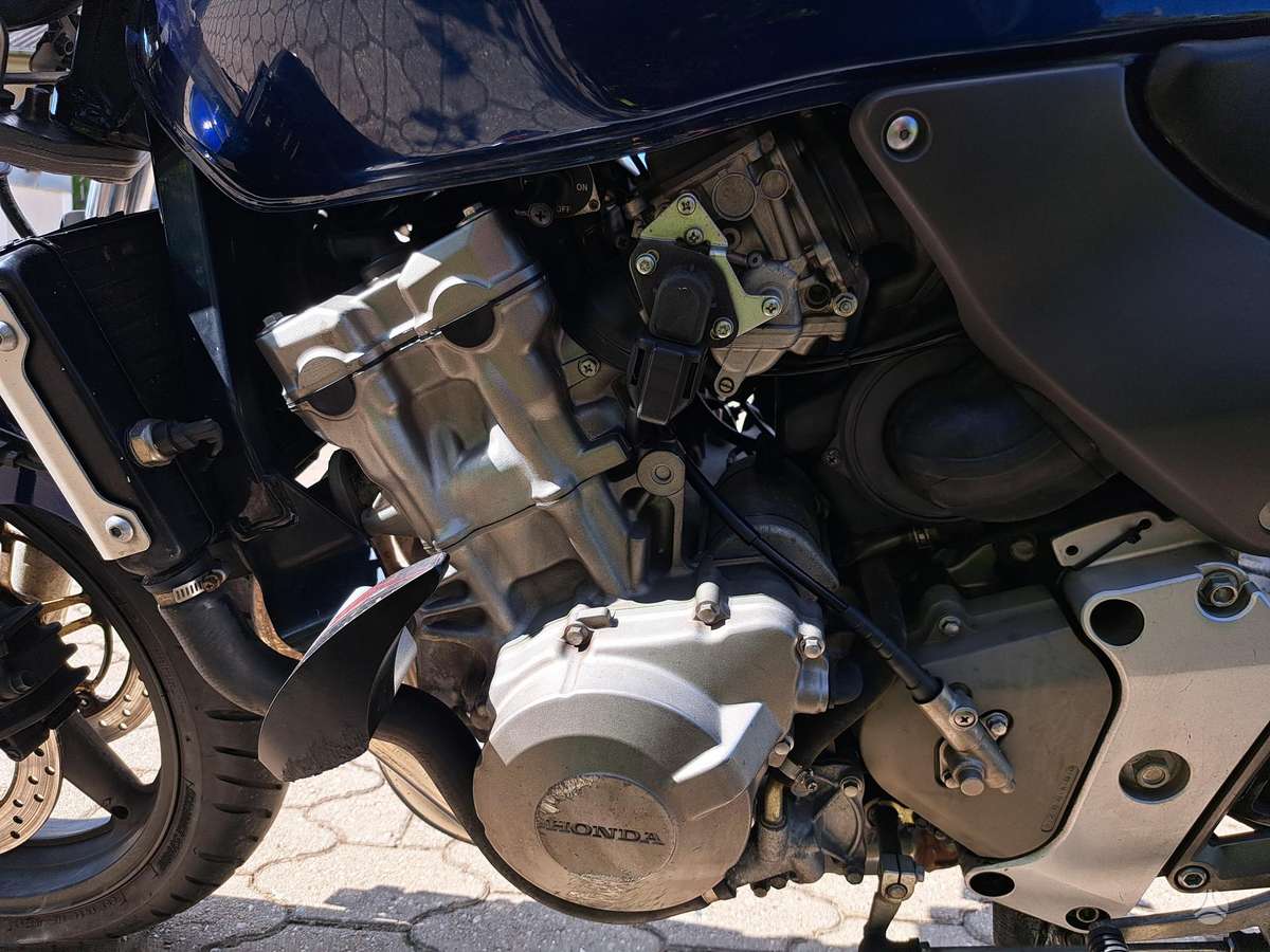 Honda CB 600cc, street / classic