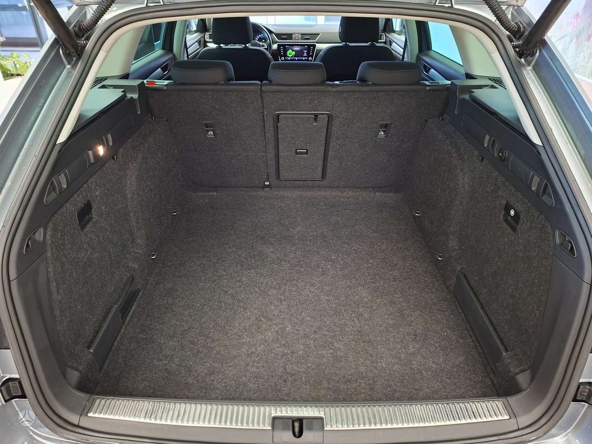 Skoda Superb, 2.0 l., Универсал