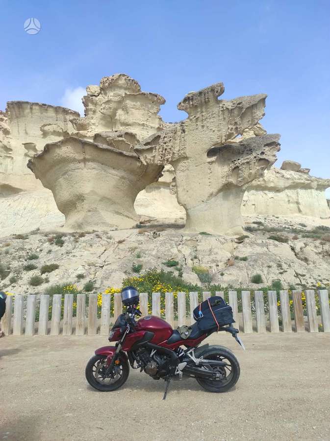 Honda CB 650cc, street / classic