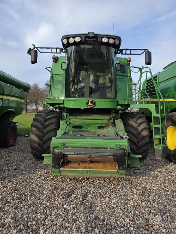 John Deere S690, kombaini