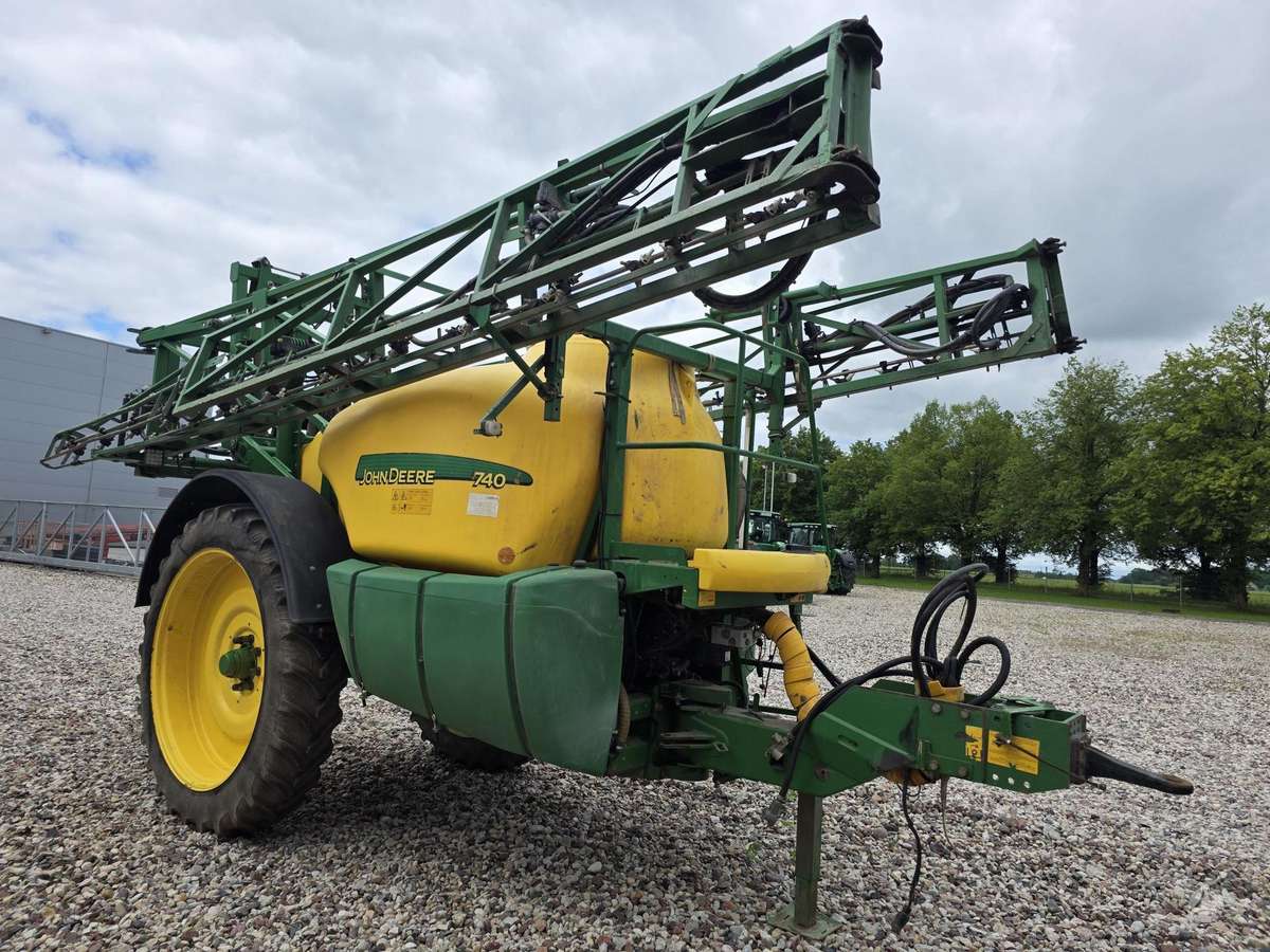 John Deere 740, cits