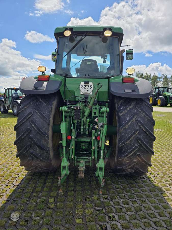 John Deere 8220, tractors