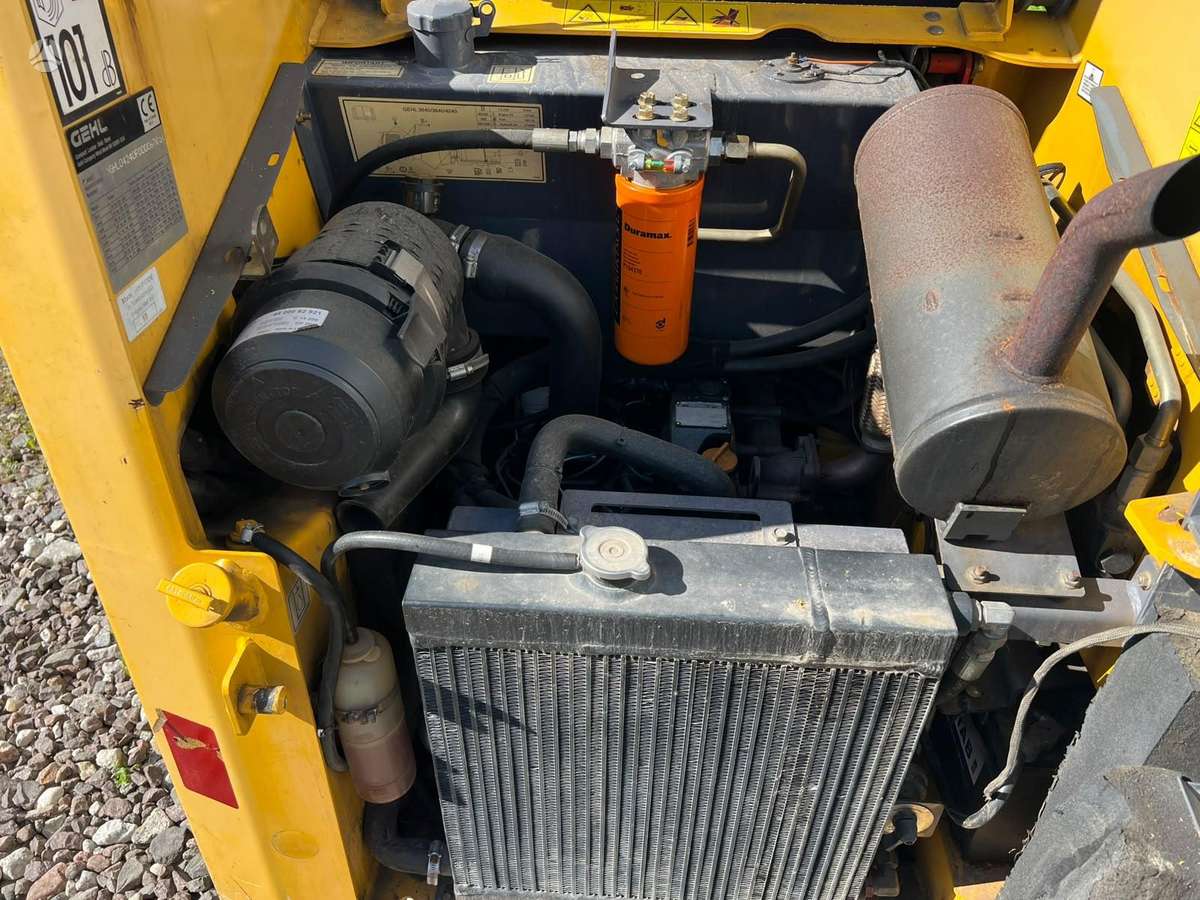 GEHL 4240, FORKS + BUCKET, мини-погрузчики