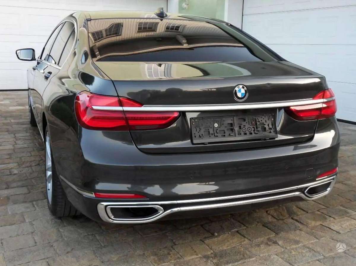 BMW 730, 3.0 l., Седан