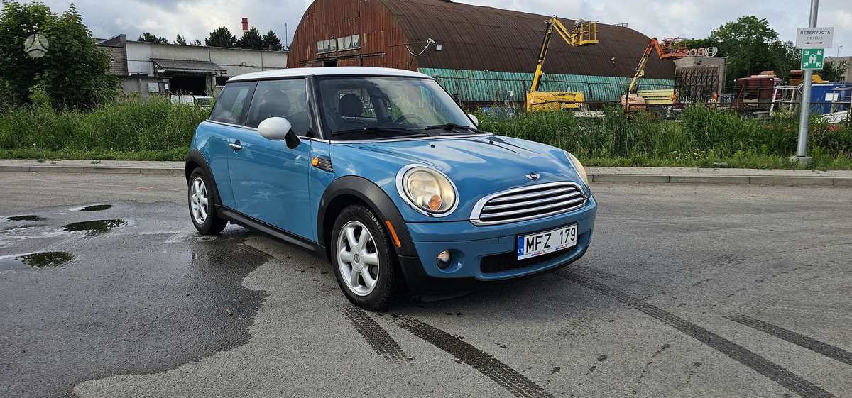 Mini Cooper, 1.6 l., hatchback