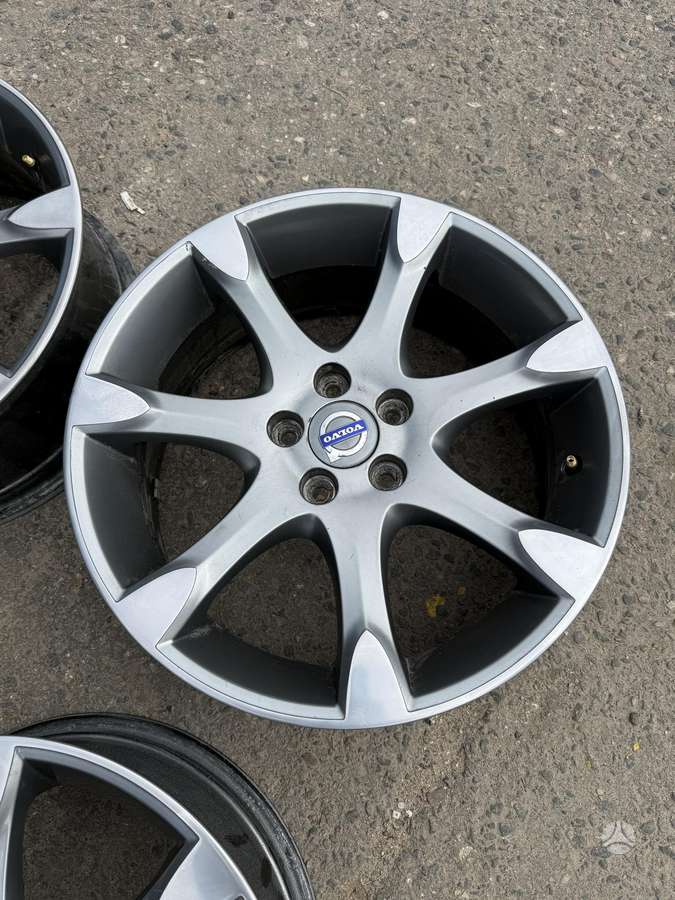 Volvo, light alloy, R18