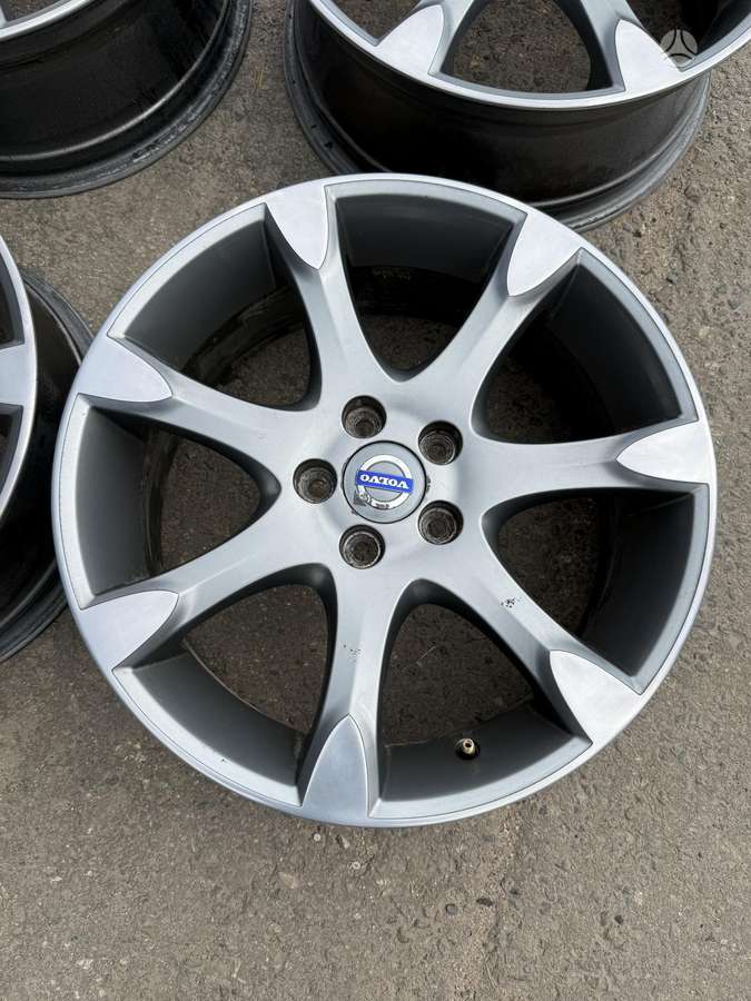 Volvo, light alloy, R18
