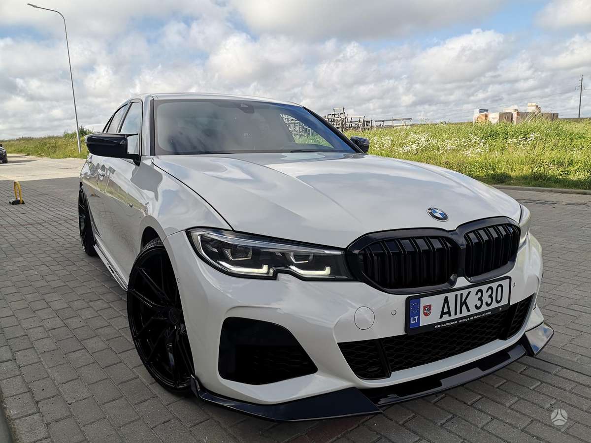 BMW 330, 2.0 l., Седан