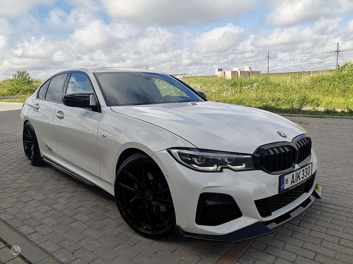 BMW 330, 2.0 l., Седан