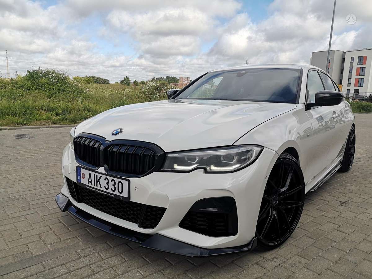 BMW 330, 2.0 l., Седан