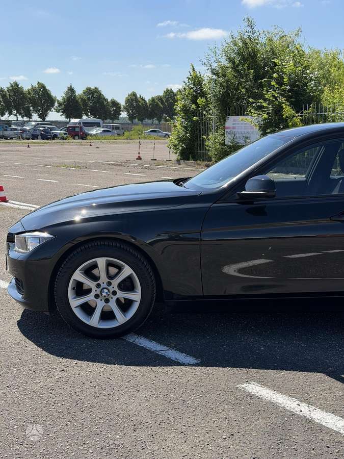 BMW 320, 2.0 l., Седан