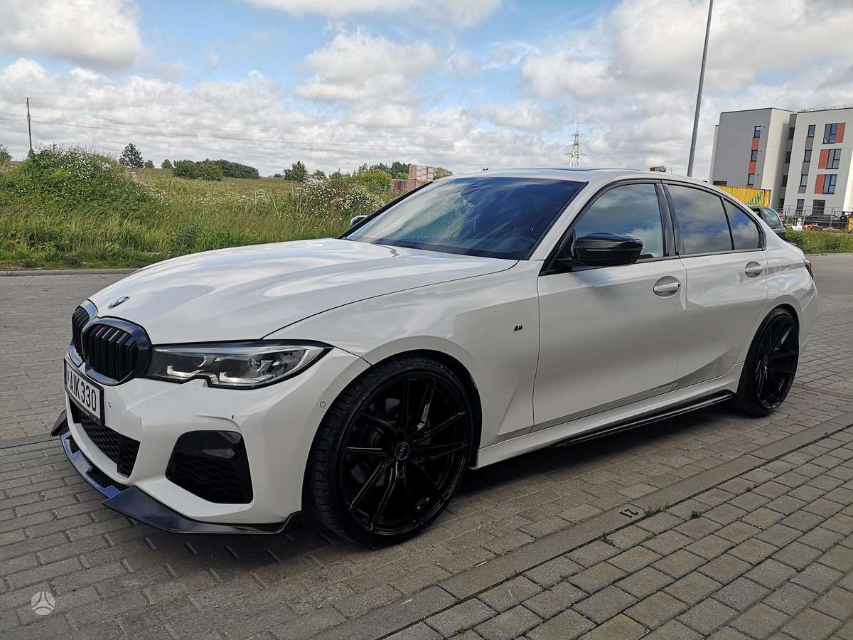 BMW 330, 2.0 l., Седан