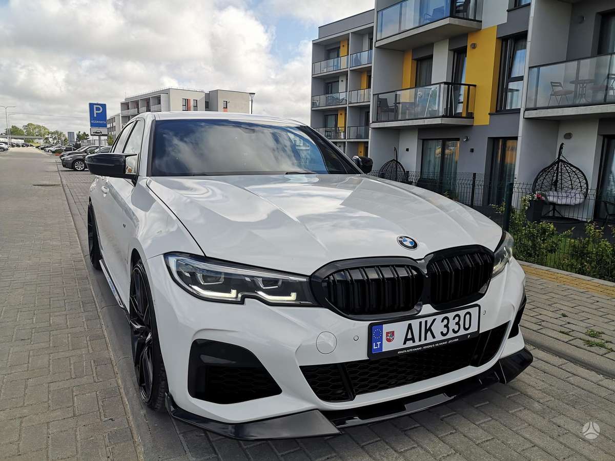 BMW 330, 2.0 l., Седан
