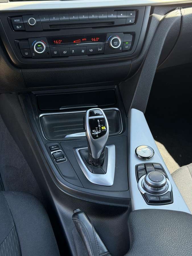 BMW 320, 2.0 l., Седан