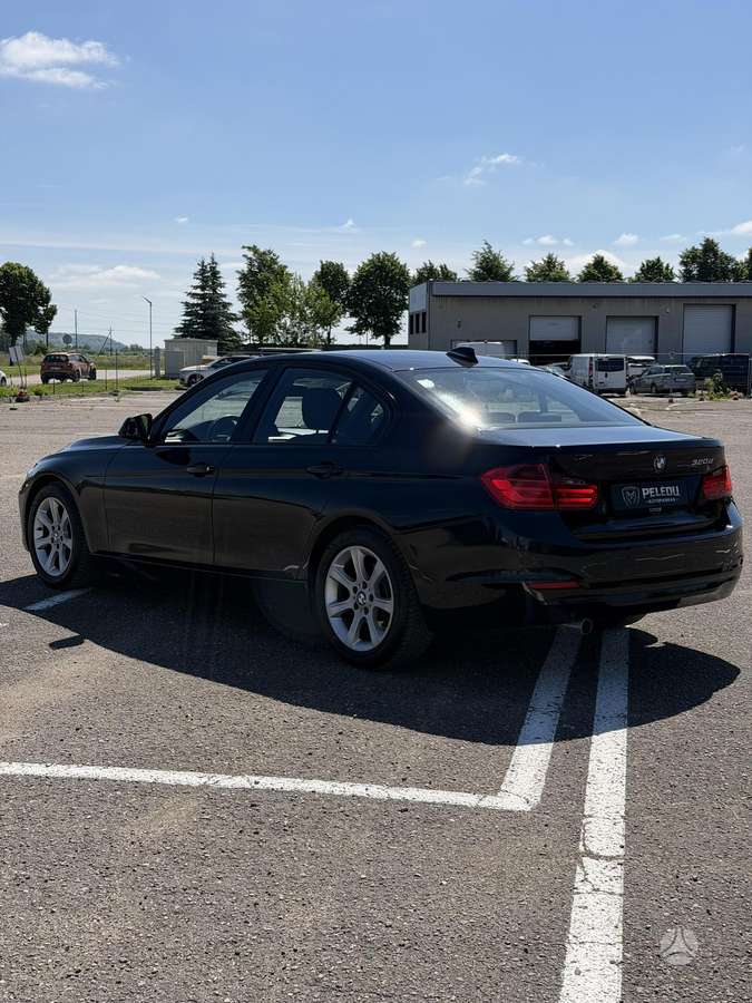 BMW 320, 2.0 l., Седан