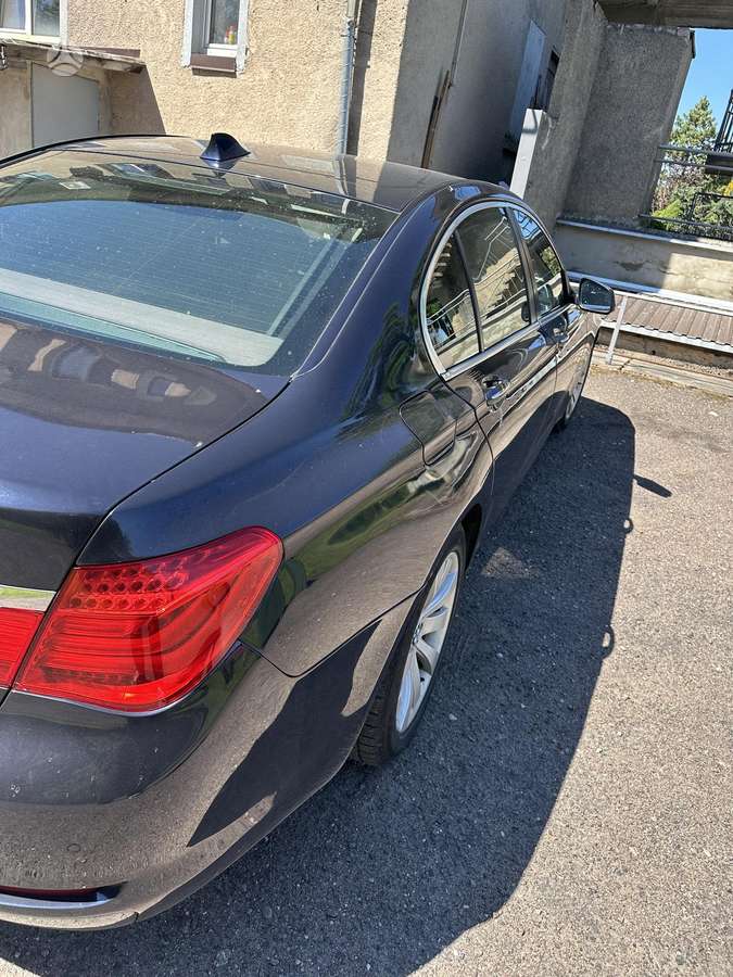 BMW 730, 3.0 l., Седан