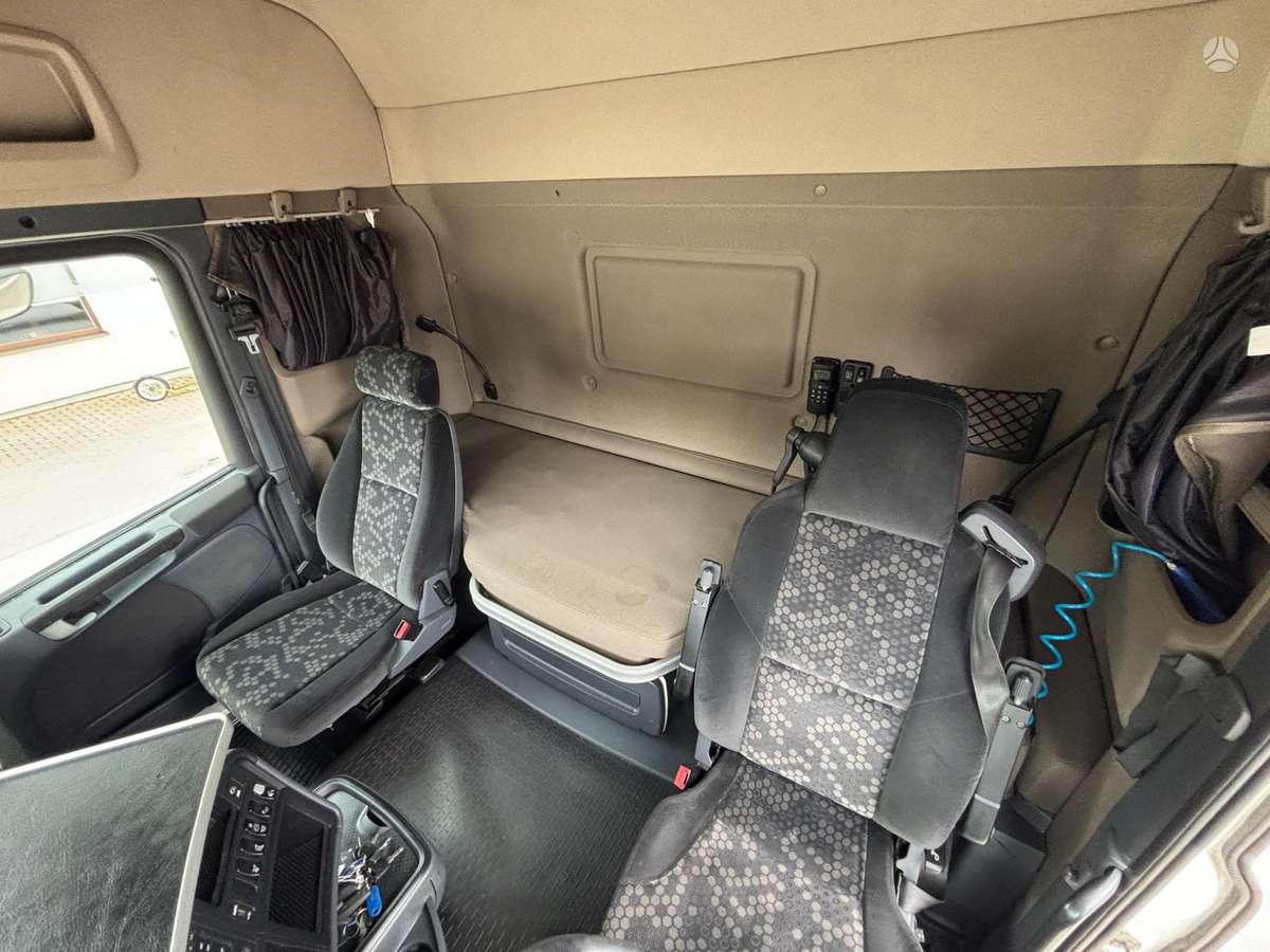 Scania R450, auto vedēji