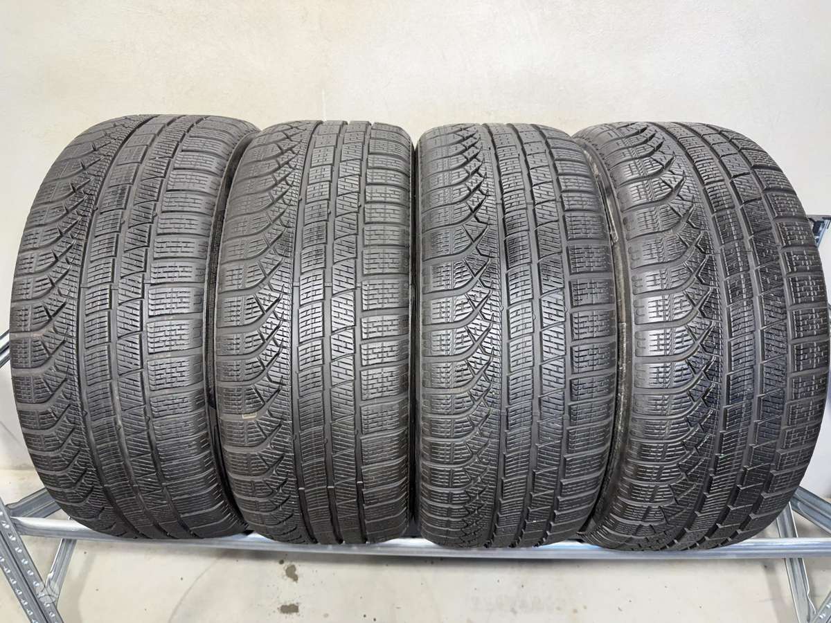 Pirelli PZero winter//2023m, winter 245/45 R19
