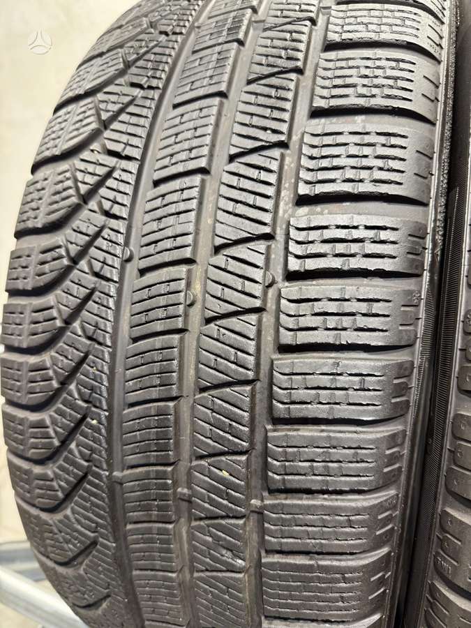 Pirelli PZero winter//2023m, winter 245/45 R19