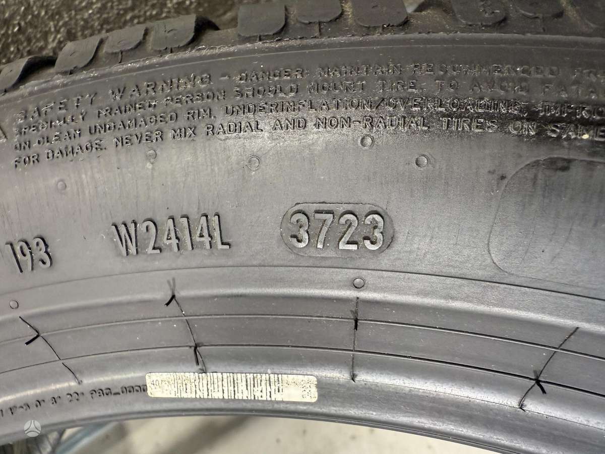 Pirelli PZero winter//2023m, зимние 245/45 R19