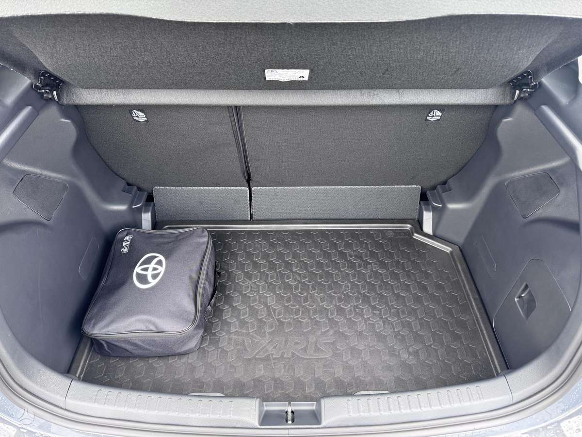 Toyota Yaris, 1.5 l., hatchback