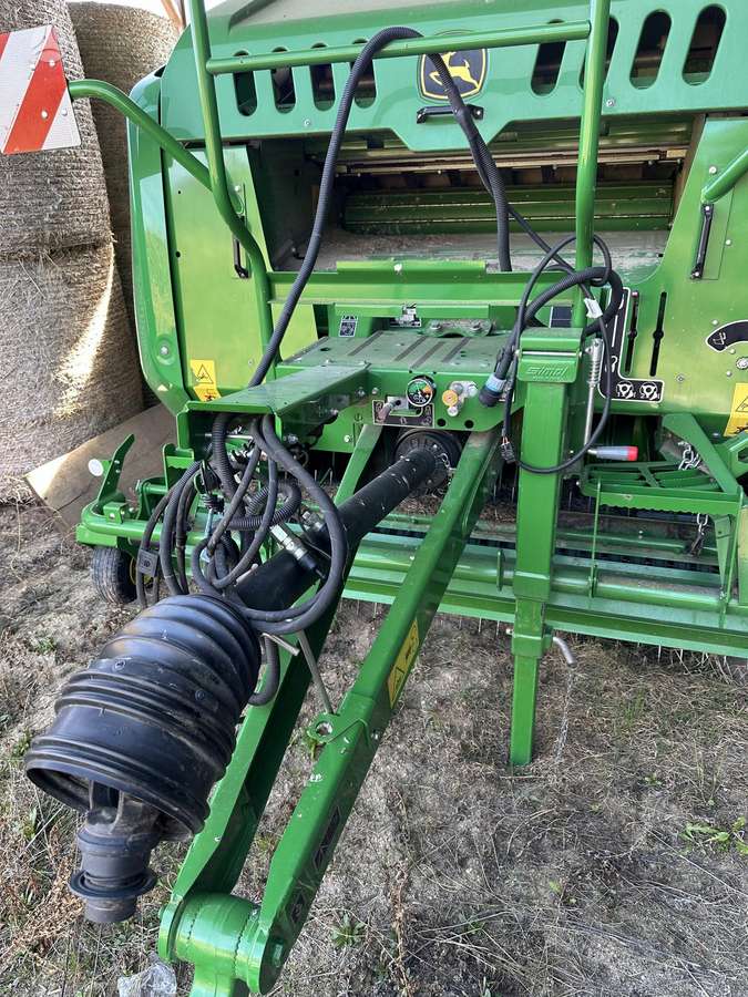 John Deere F441M, прессы