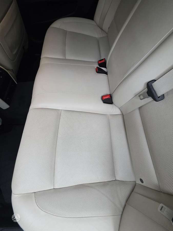 BMW 750, 4.4 l., Седан