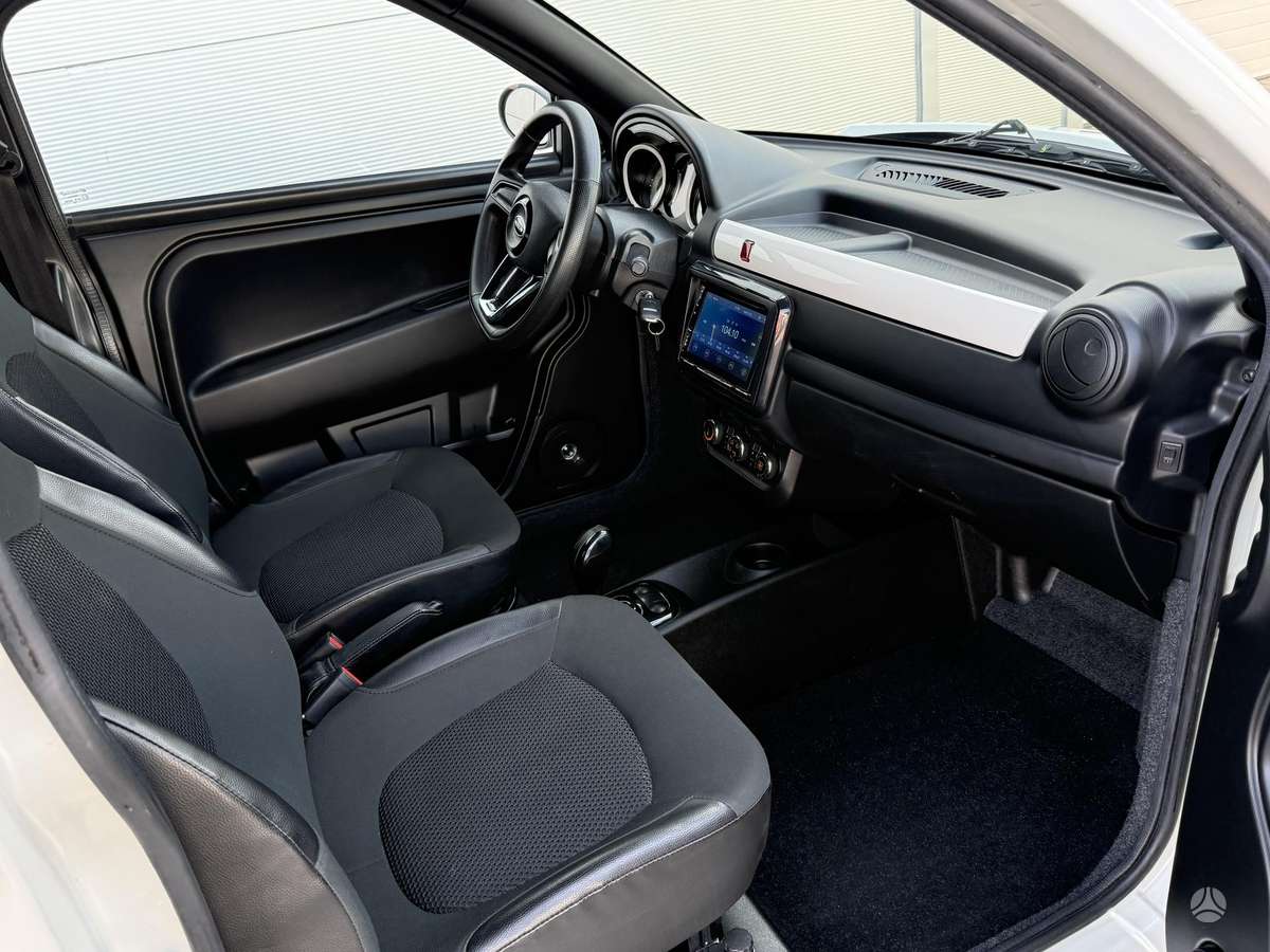 Microcar DUE, 0.5 l., Хэтчбек
