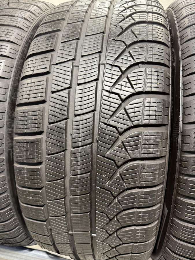 Pirelli PZero winter//2024m, žieminės 245/45 R19