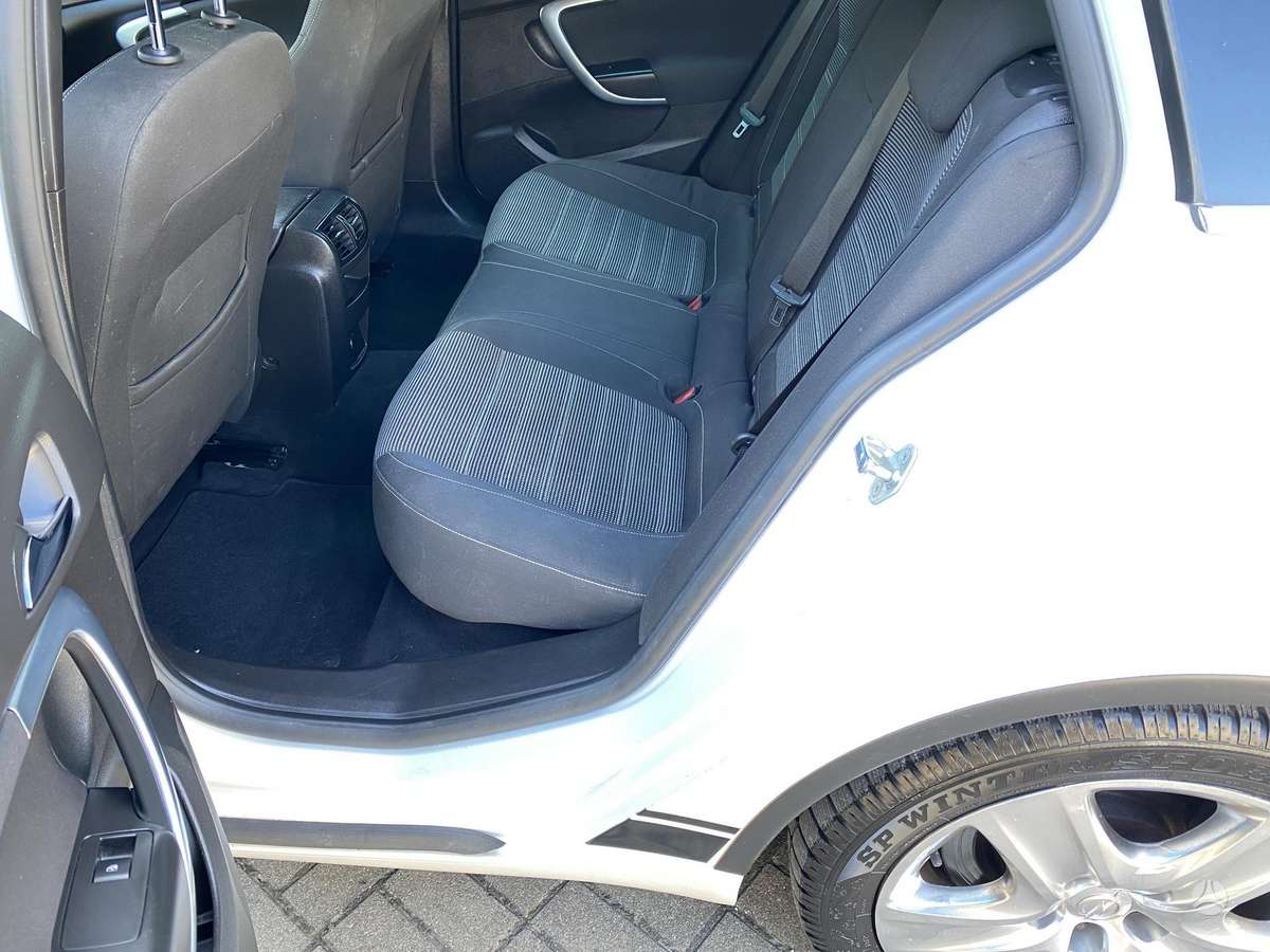 Opel Insignia, 2.0 l., Универсал