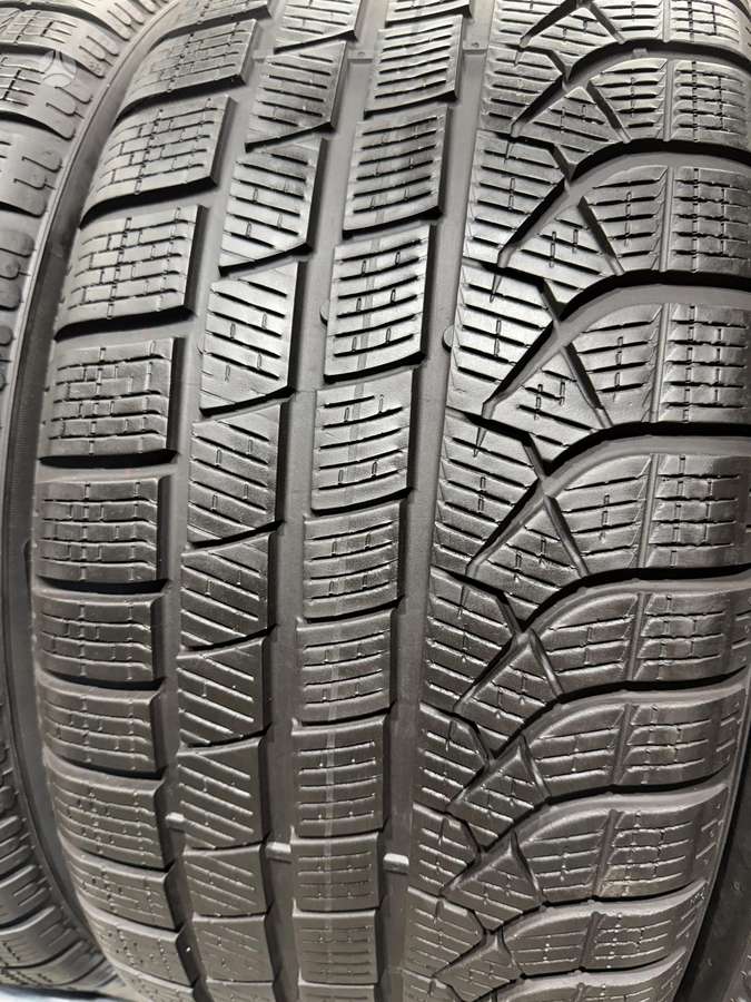 Pirelli PZero winter//2024m, winter 245/45 R19