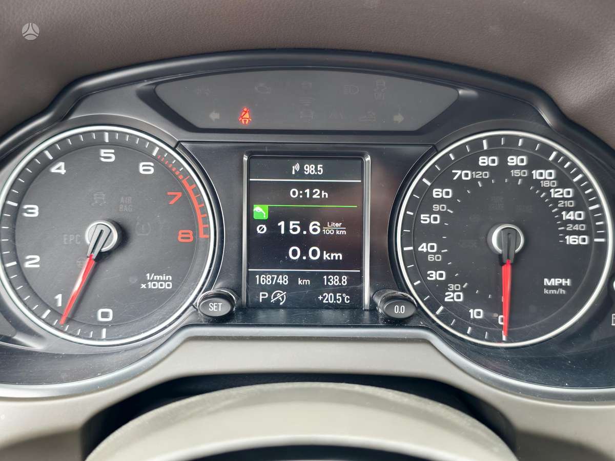 Audi Q5, 3.0 l., hatchback
