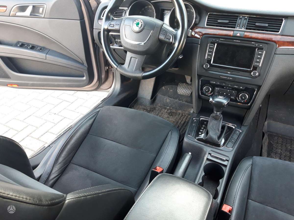 Skoda Superb, 2.0 l., Универсал