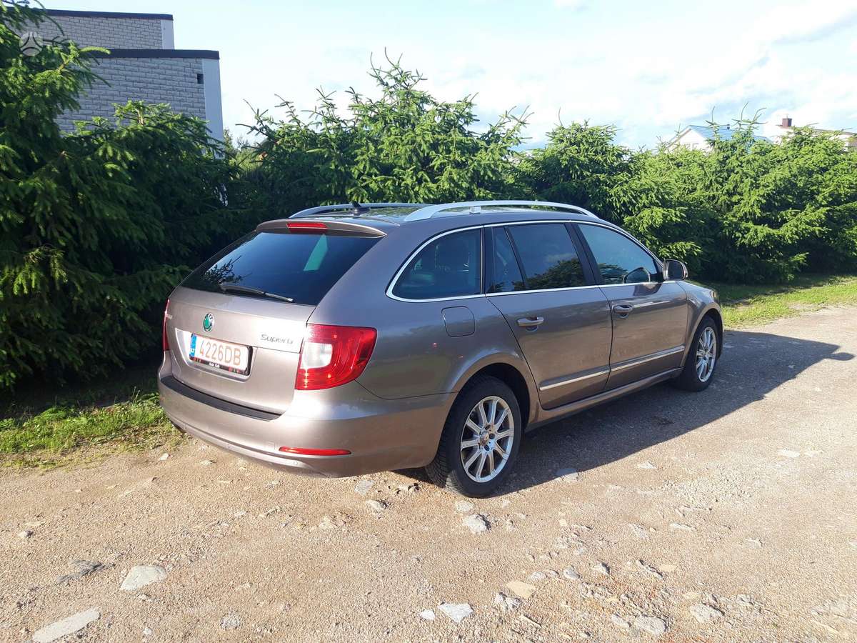 Skoda Superb, 2.0 l., wagon