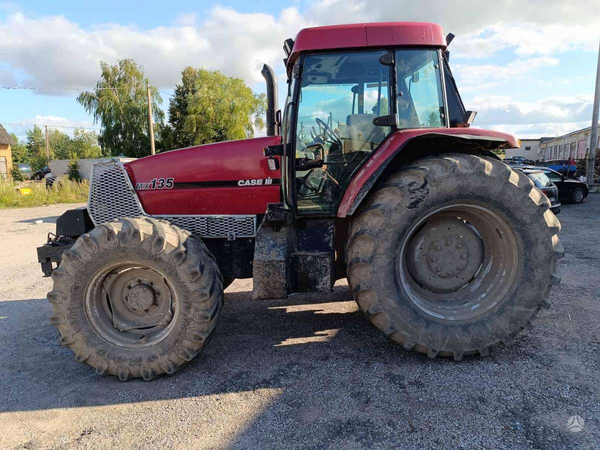 Case-IH Mx135, лесные тракторы