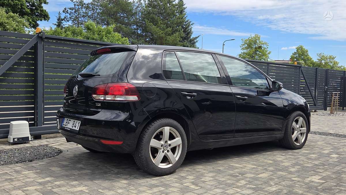 Volkswagen Golf - 3