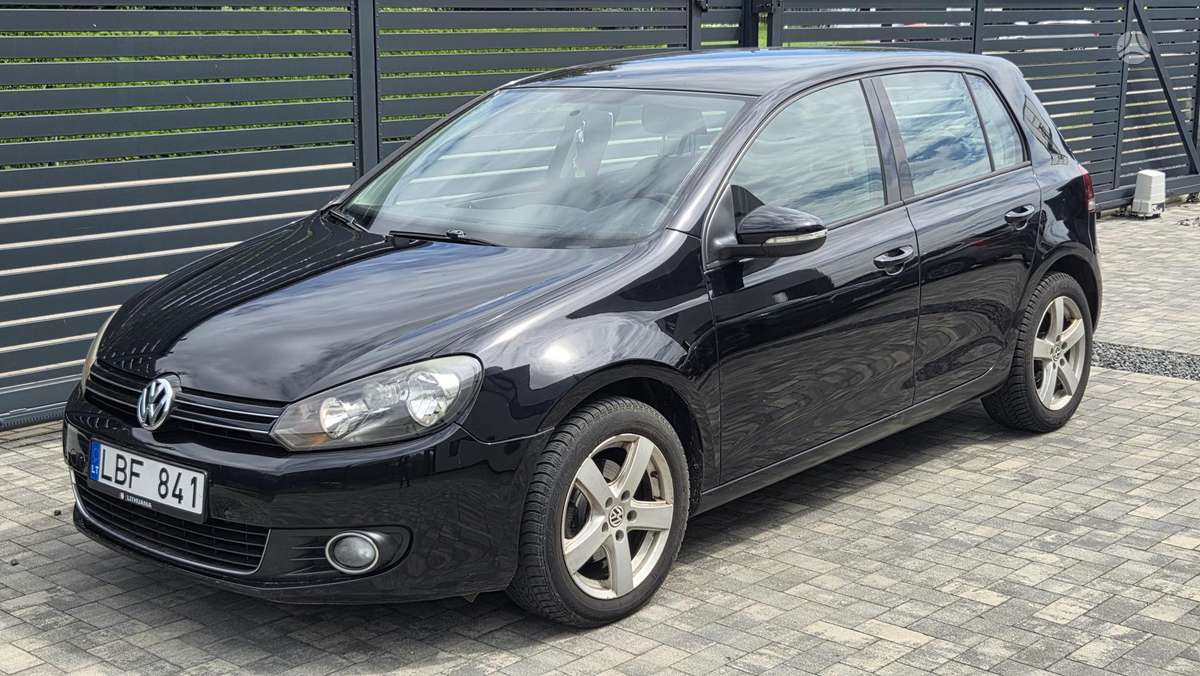 Volkswagen Golf - 4