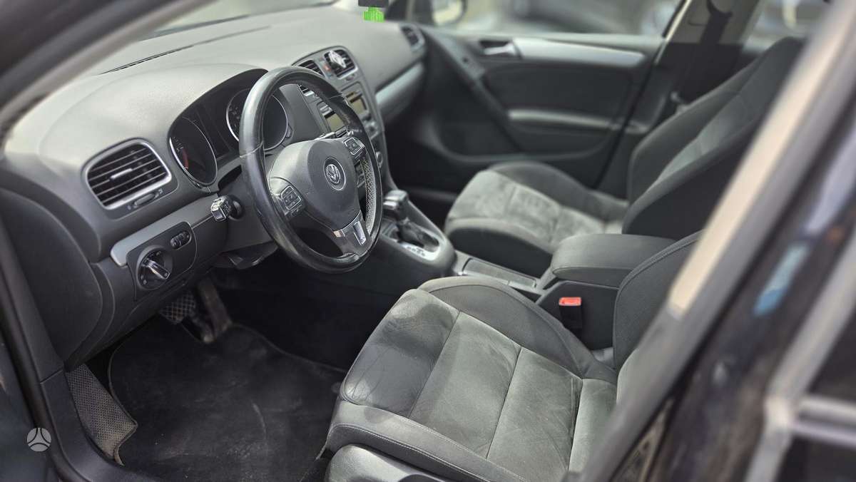 Volkswagen Golf - 12