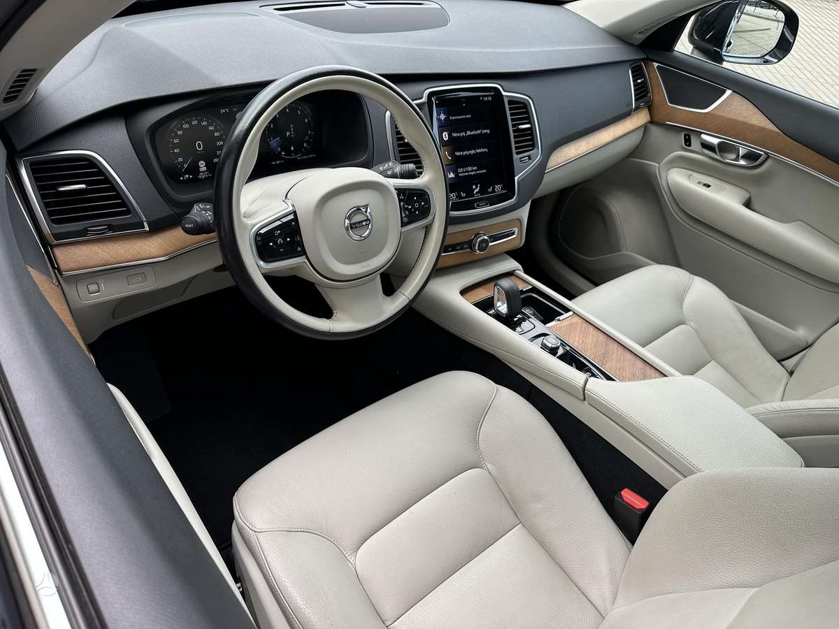 Volvo XC90 - 6