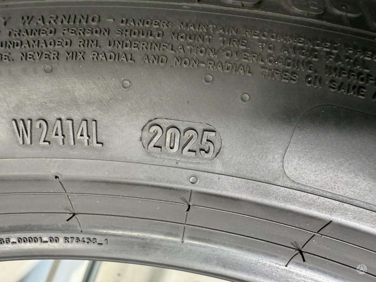 Pirelli PZero winter//2025m, winter 245/45 R19