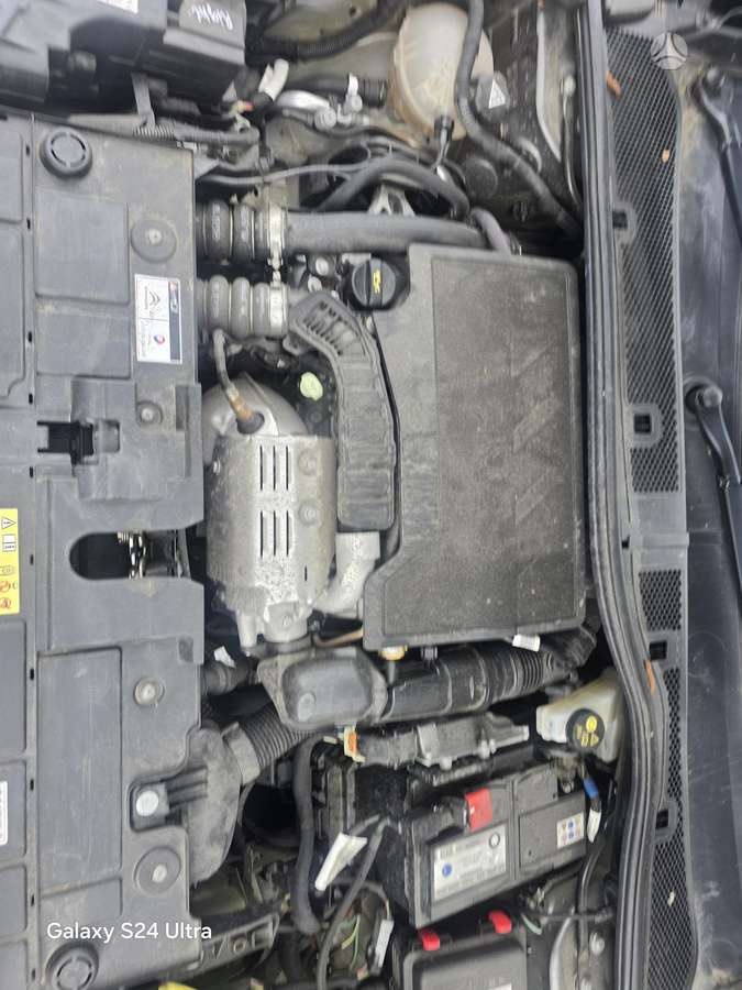 Citroen C4 dalimis. Anglas dalimis