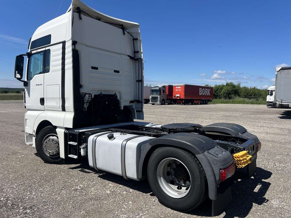 MAN 18.440 Retarder, double sleeper