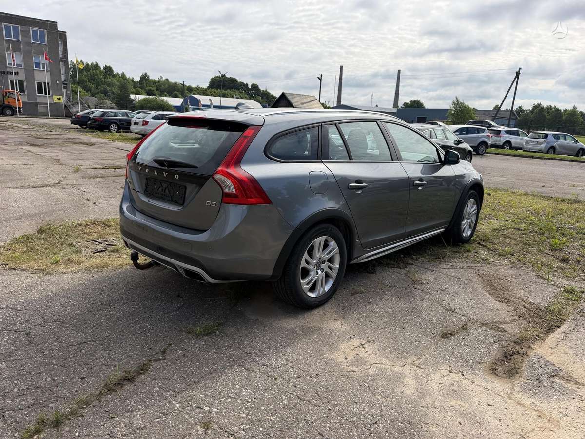 Volvo V60 Cross Country - 3