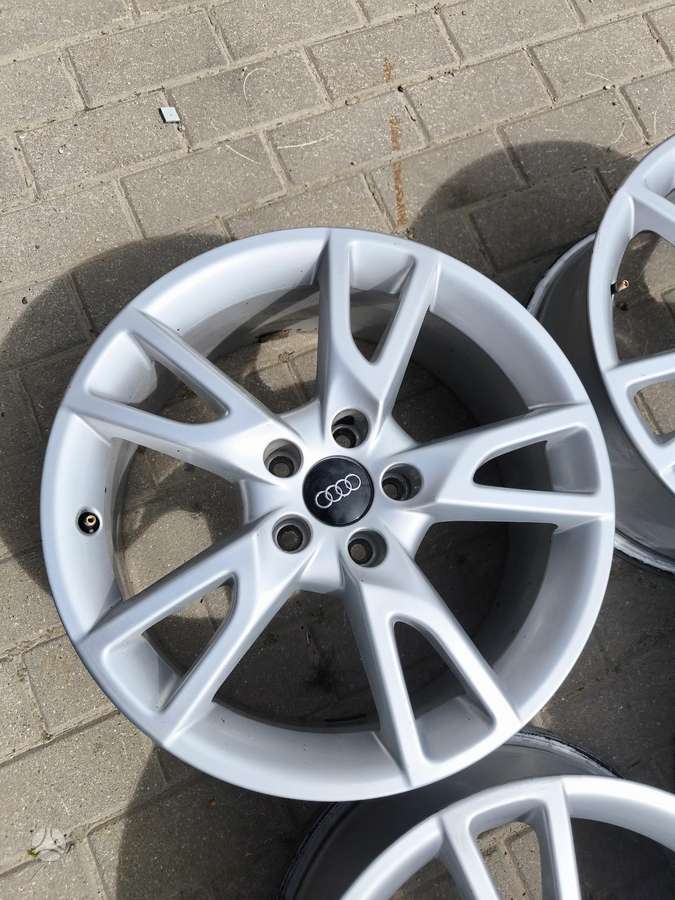 Audi, lengvojo lydinio, R18