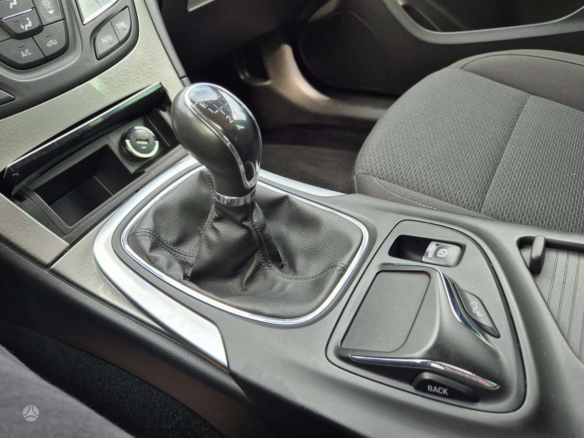 Opel Insignia, 2.0 l., Универсал