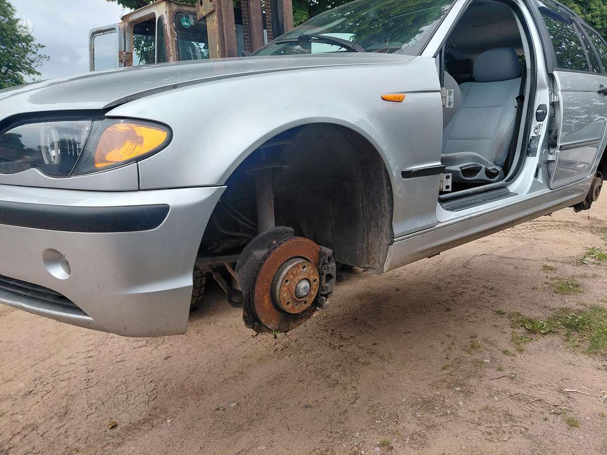 BMW 330, Ggg, Dalimis